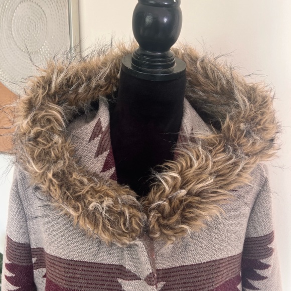 BB DAKOTA Southwest Aztec Coat Jacket Faux Fur Hood Women's Sz L Wool Blend Rust - Picture 4 of 10